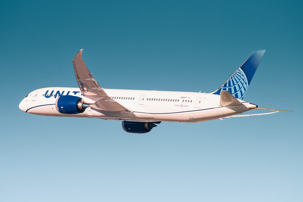 Discover the World in Comfort and Style with United Airlines: A Comprehensive Guide